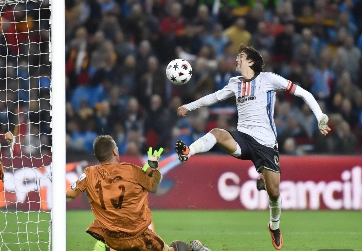 2004世预赛焦点战：中港对决精彩瞬间及赛后反思(图5)