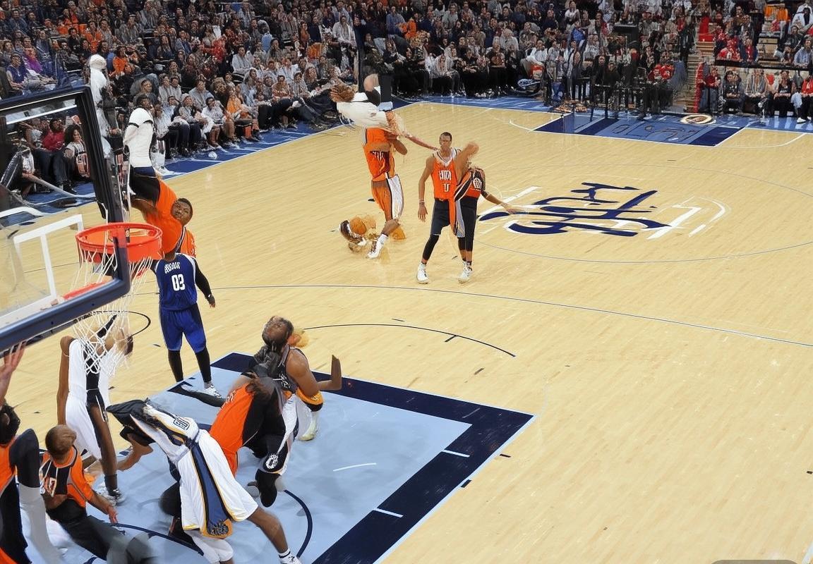 孟菲斯灰熊vs休斯顿火箭：西部巅峰对决战报及赛后点评(图2)